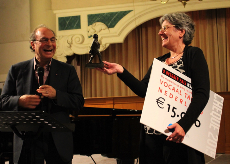 Stichting Vocaal Talent Nederland met directeur/koordirigent Wilma ten Wolde